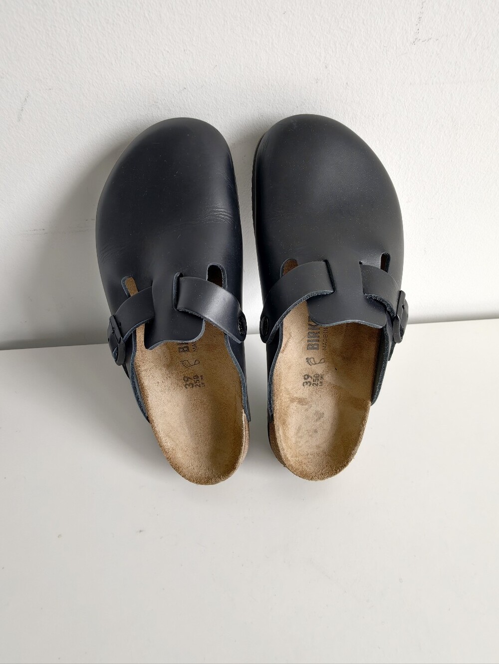 Birkenstock Women's Black Slip-On Clogs workforce